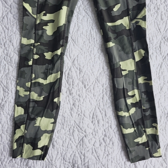 Lululemon Fast And Free High Rise Crop 23" Legging Run - H ritage 365 Camo - Picture 6 of 14